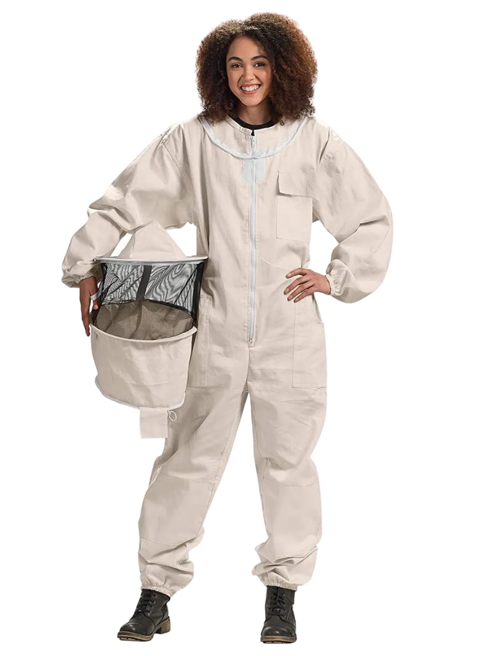 A custom made bee suit will not change the veil shape — a fencing veil follows the head whoever cut it